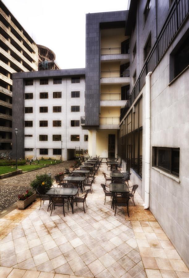 The Mosaic Hotel Addis Ababa Exteriör bild